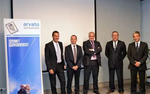 De izqda. a derecha: Pere San Martín, Director General de arvato Marketing Services; Emili Rubió, Director de Atención al Ciudadano del Ayuntamiento de Barcelona; Borja Adsuara, Director General de Red.es; Luis Olavarría, Director de Empresa Pública de Emergencias Sanitarias de la Junta de Andalucía; e Iñigo Arribalzaga, Director General de arvato Customer Services